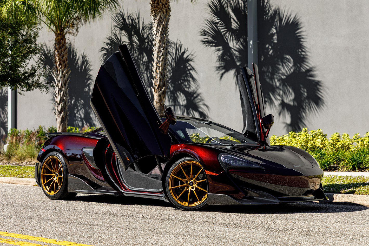 Used 2019 McLaren 600LT image 1