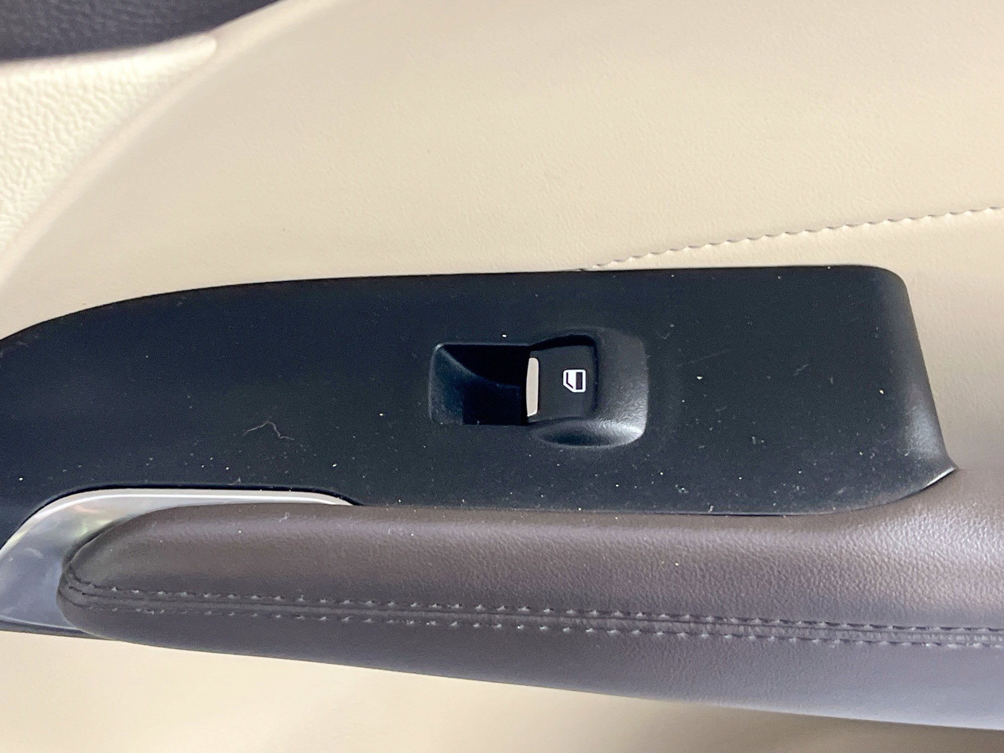 Used 2019 Lincoln MKC Select w/ Select Plus Package image 32