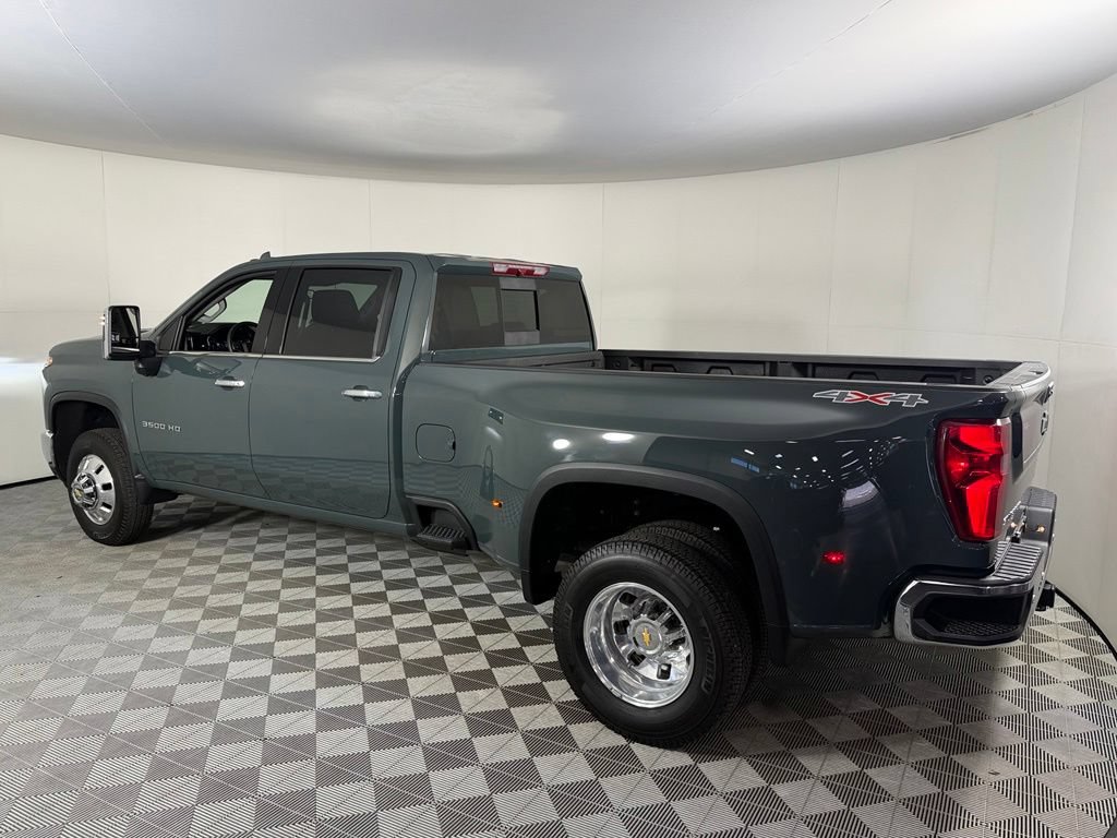 Used 2026 Chevrolet Silverado 3500 LTZ w/ LTZ Plus Package AWD/4WD image 11
