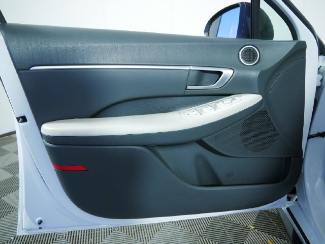 Used 2023 Hyundai Sonata SEL w/ Convenience Package FWD image 18