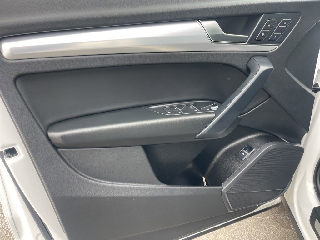 Used 2025 Audi Q5 2.0T Premium image 9