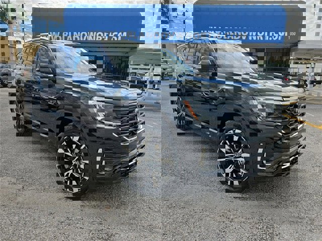 New 2026 Volkswagen Atlas SEL Premium R-Line image 32