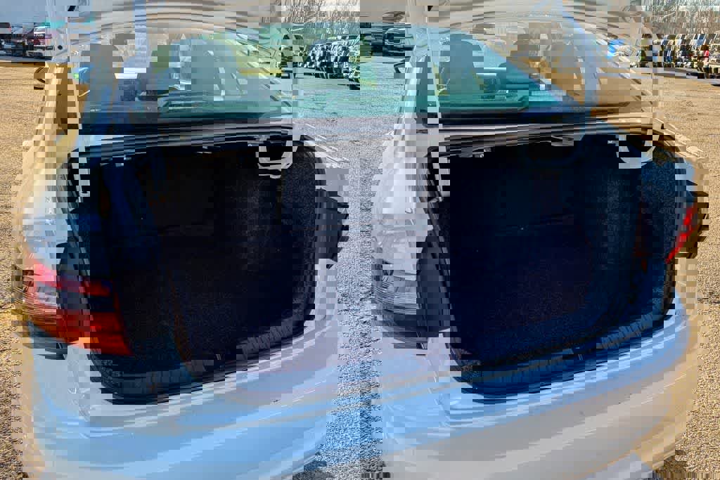 Used 2019 Volkswagen Jetta S w/ Driver Assistance Package image 11