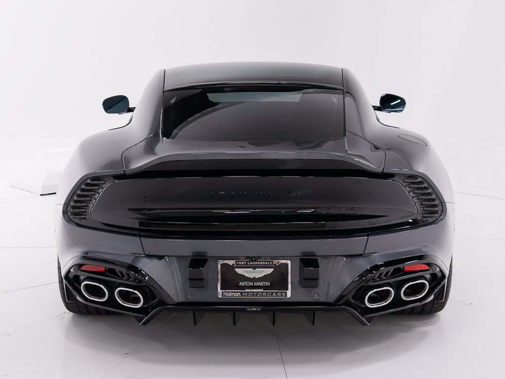 Used 2025 Aston Martin Vanquish RWD image 4