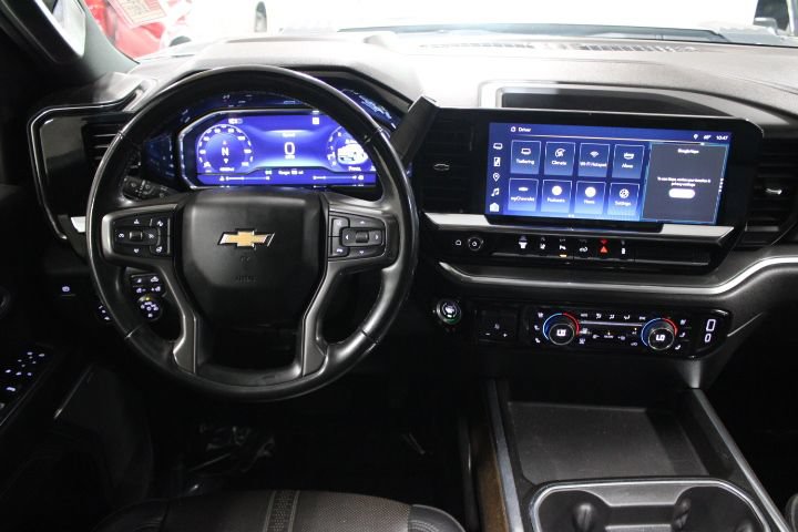 Used 2024 Chevrolet Silverado 2500 High Country w/ High Country Premium Package AWD/4WD image 32