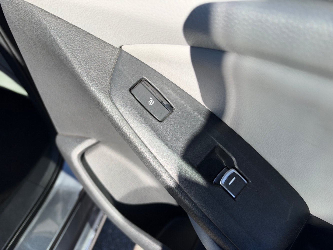 Used 2018 Honda Accord Touring image 19