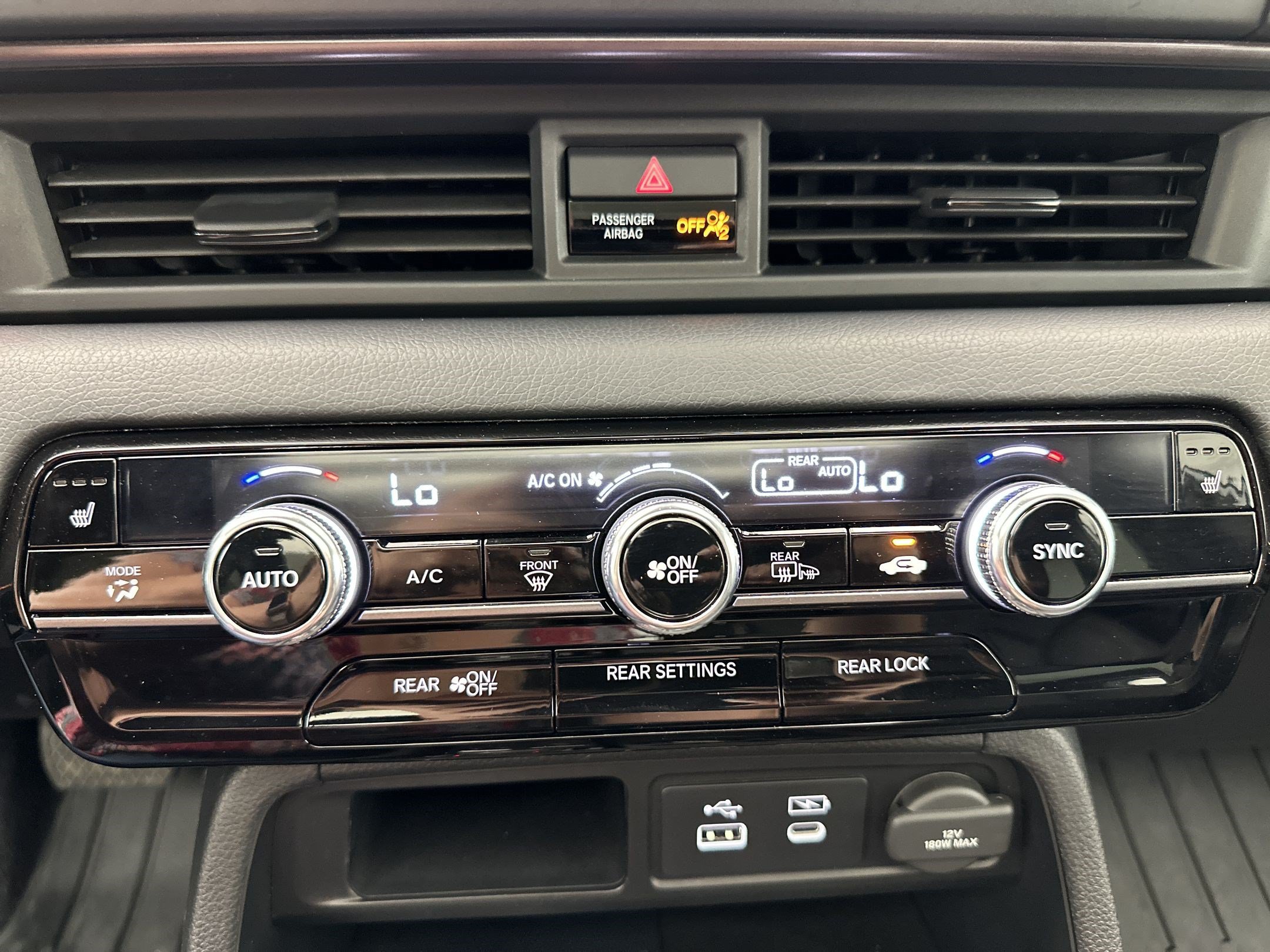 Used 2025 Honda Pilot TrailSport image 27