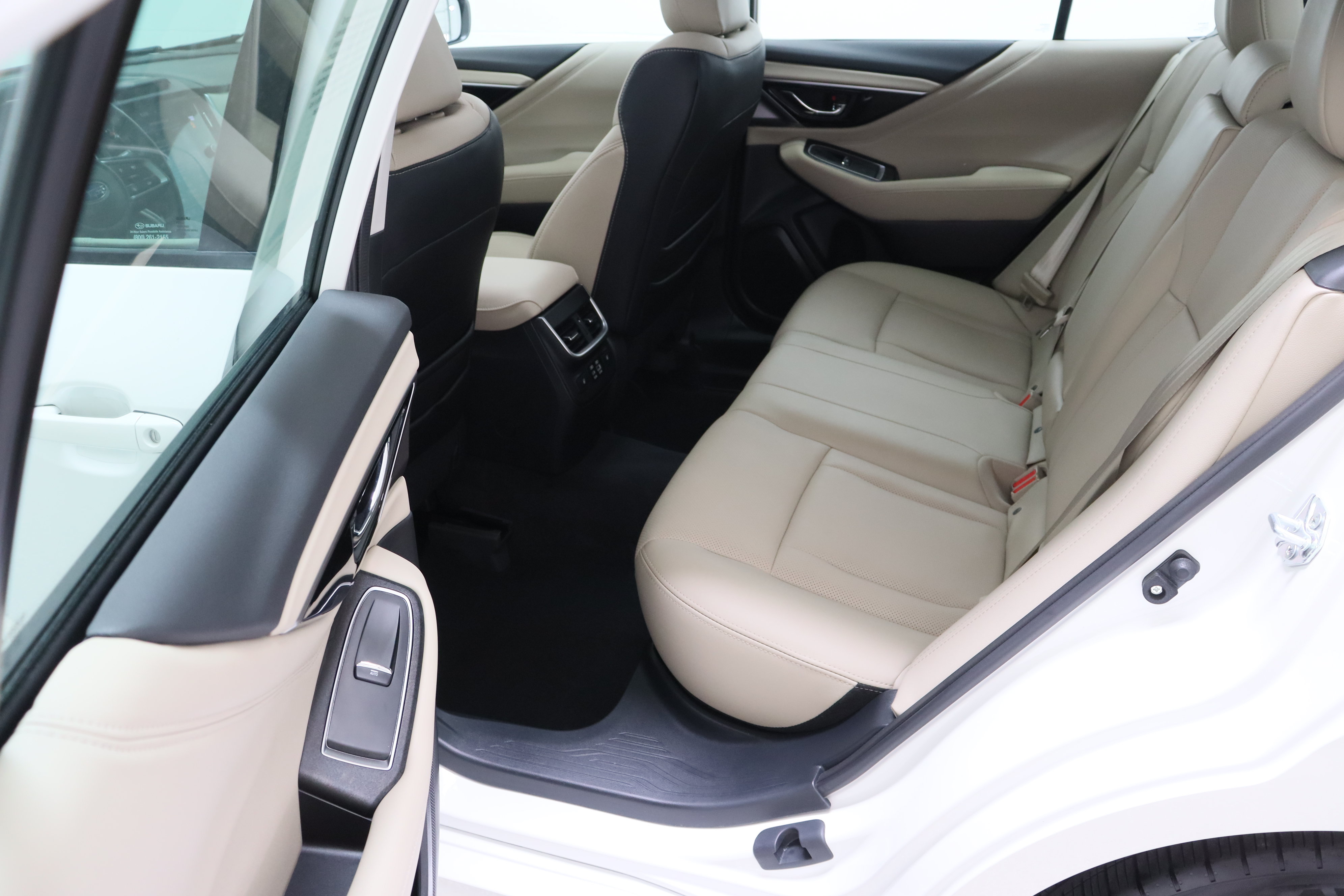 Used 2025 Subaru Legacy Limited AWD/4WD image 30