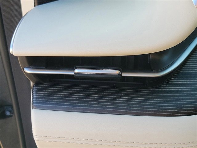 Used 2023 Genesis G90 3.5T image 23