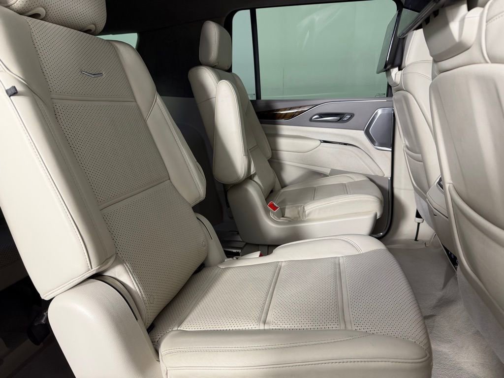 Used 2022 Cadillac Escalade ESV Sport Platinum image 35