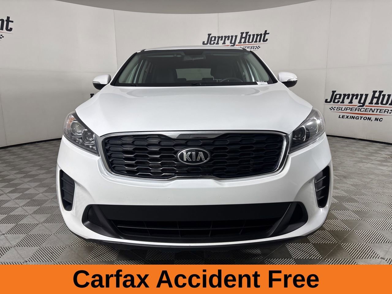 Used 2020 Kia Sorento LX image 4