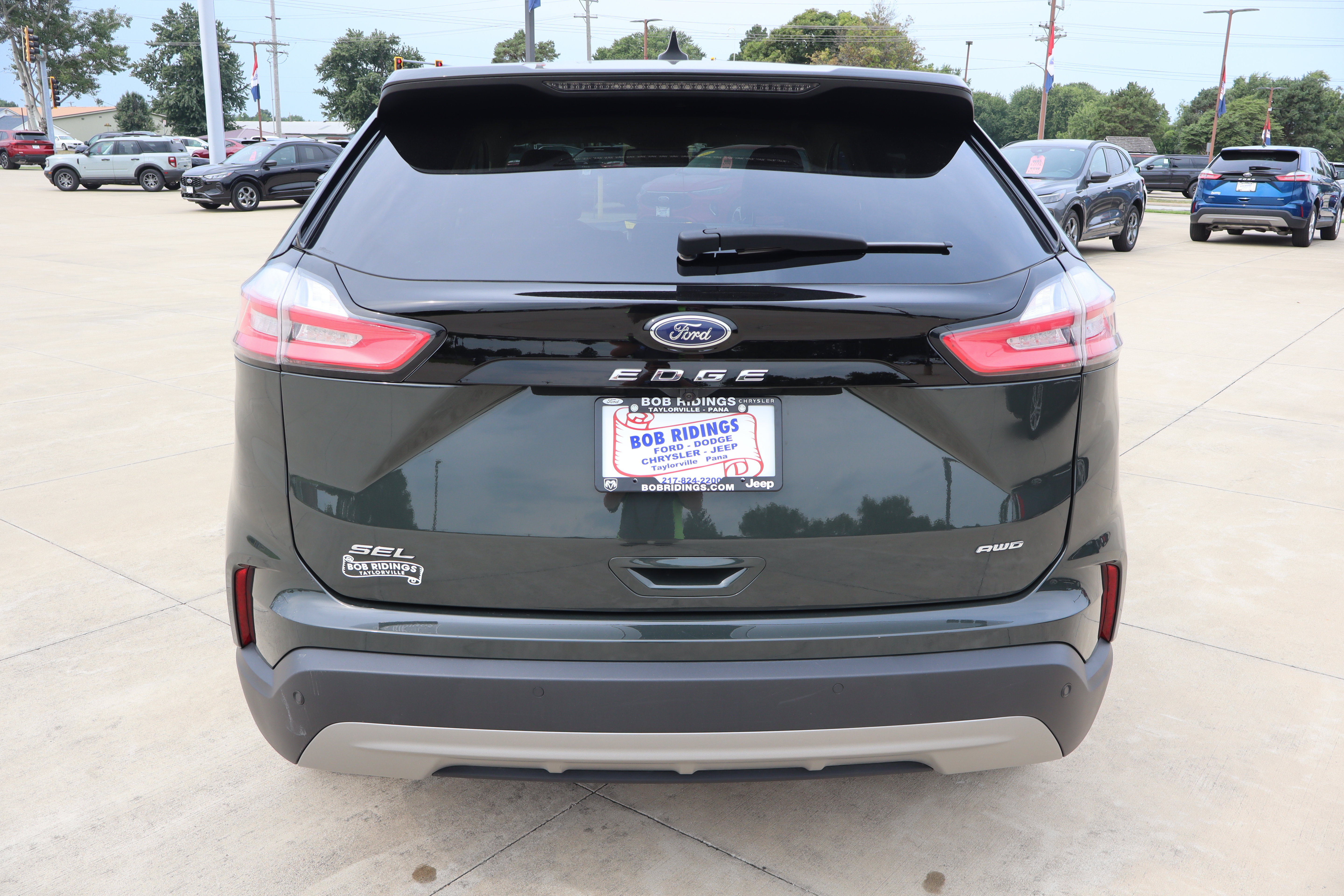 Used 2024 Ford Edge SEL w/ Convenience Package AWD/4WD image 6