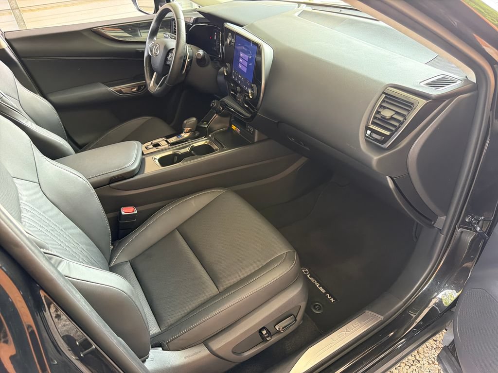 Used 2025 Lexus NX 250 FWD w/ Towing Package (2000 Lbs) image 28