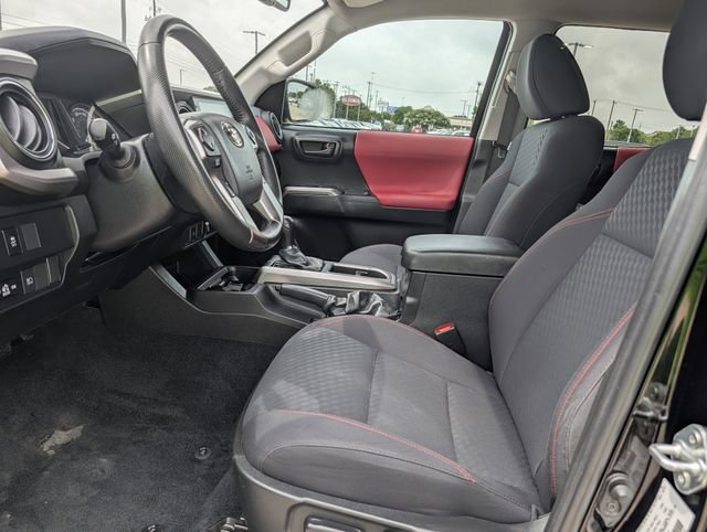 Used 2023 Toyota Tacoma SR5 AWD/4WD image 26
