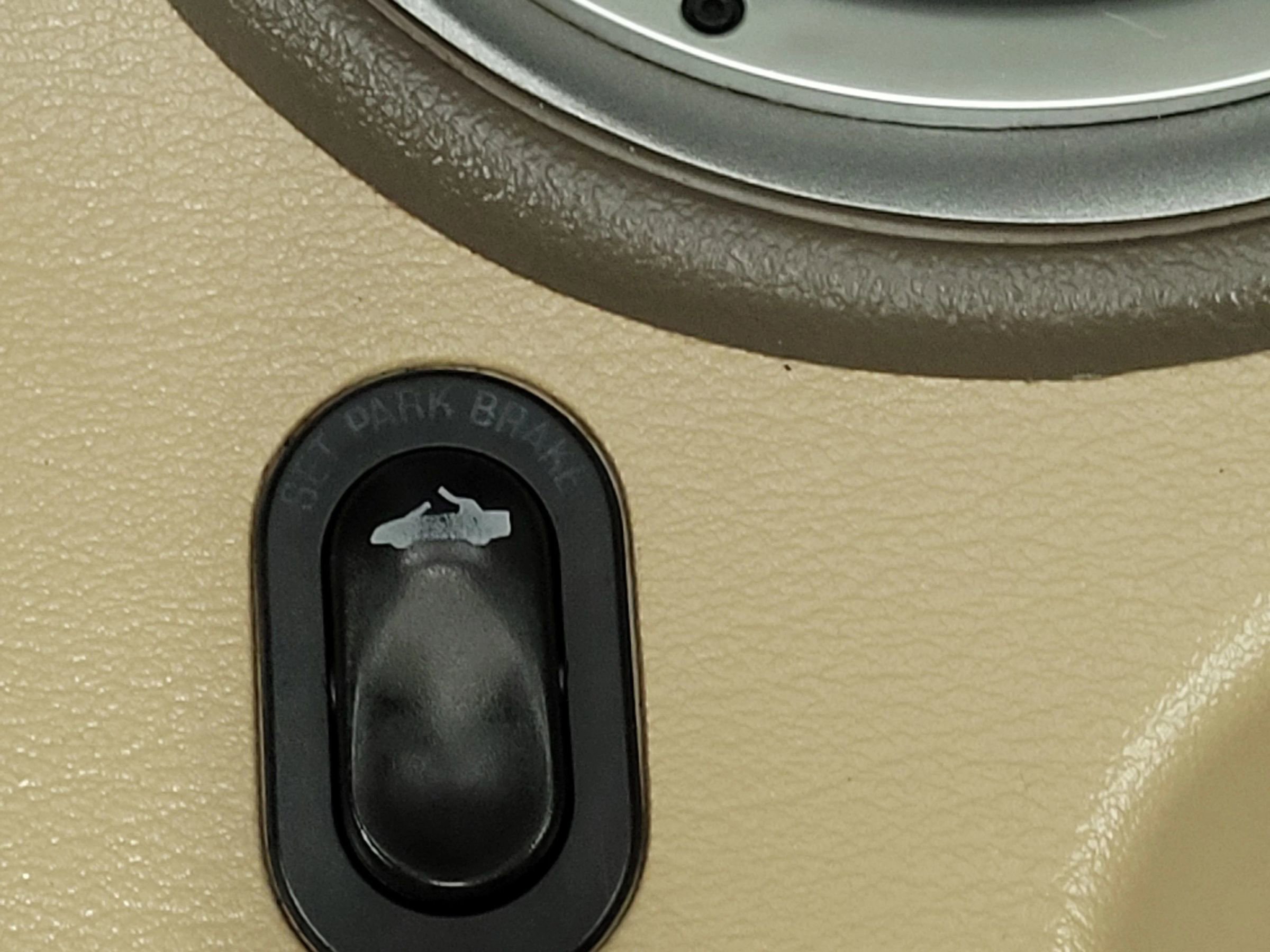 Used 2004 Ford Mustang Deluxe Convertible 2D image 35