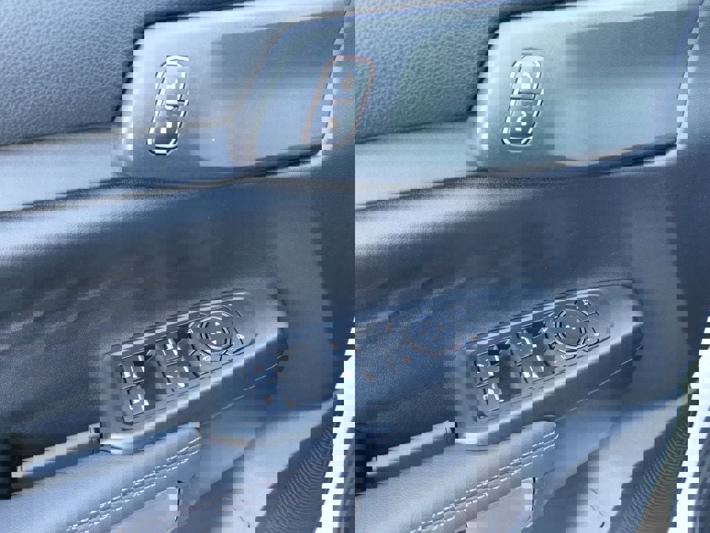 Used 2025 Ford Ranger XLT w/ FX4 Off-Road Package image 16