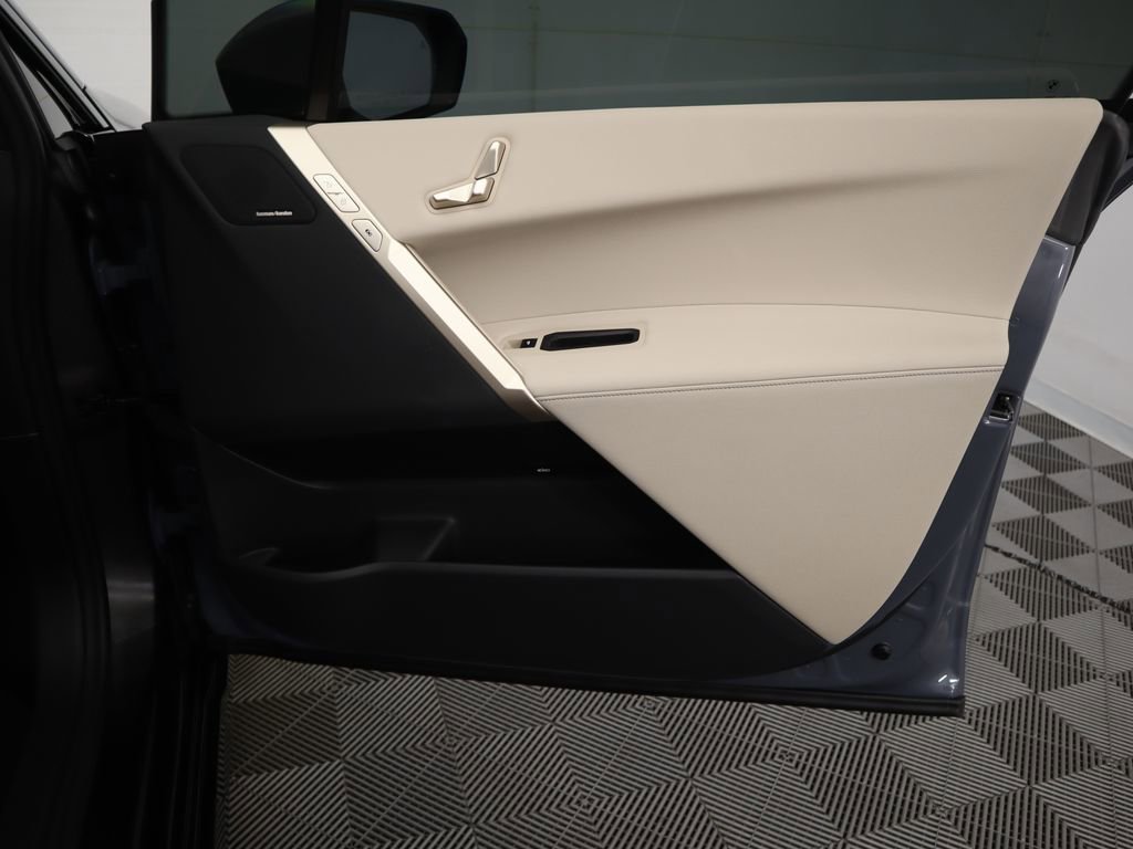 Certified 2025 BMW iX xDrive50 w/ Sport Package image 26