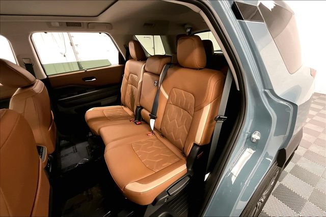 New 2026 Nissan Pathfinder Platinum w/ Cargo Package AWD/4WD image 10