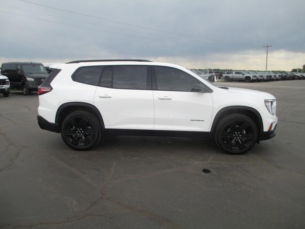 Used 2026 GMC Acadia Elevation w/ Black Edition AWD/4WD image 5