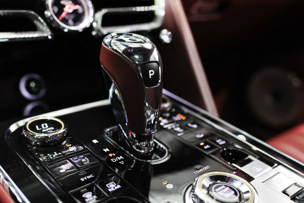 Used 2020 Bentley Flying Spur W12 image 41