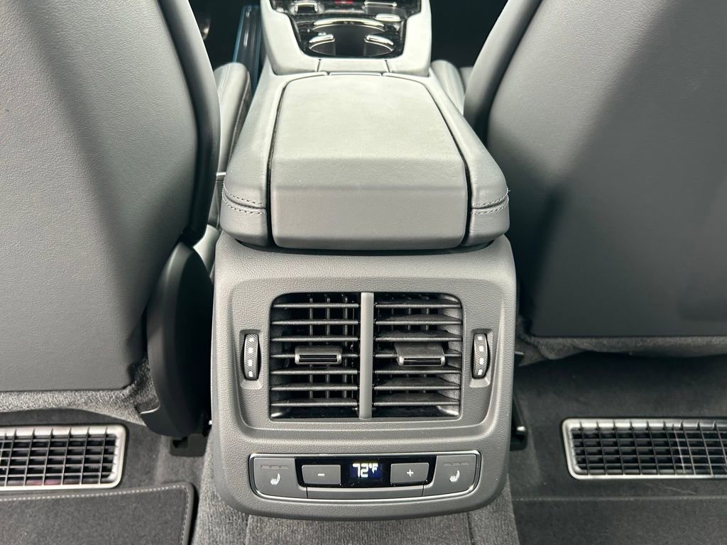 New 2026 Audi RS e-tron GT Base image 82