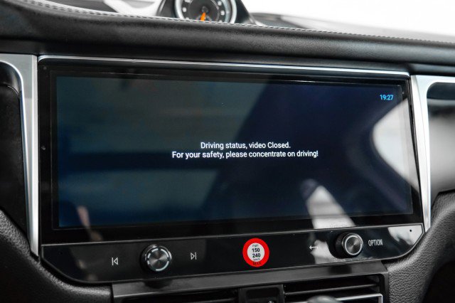 Used 2016 Porsche Macan Turbo w/ Premium Package Plus image 23