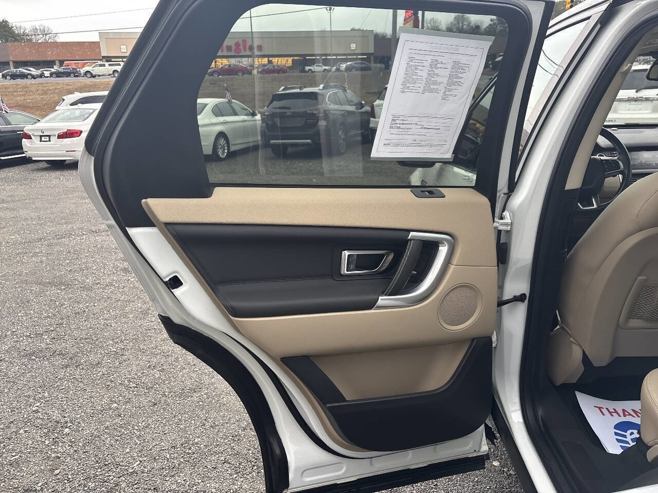 Used 2017 Land Rover Discovery Sport HSE image 14