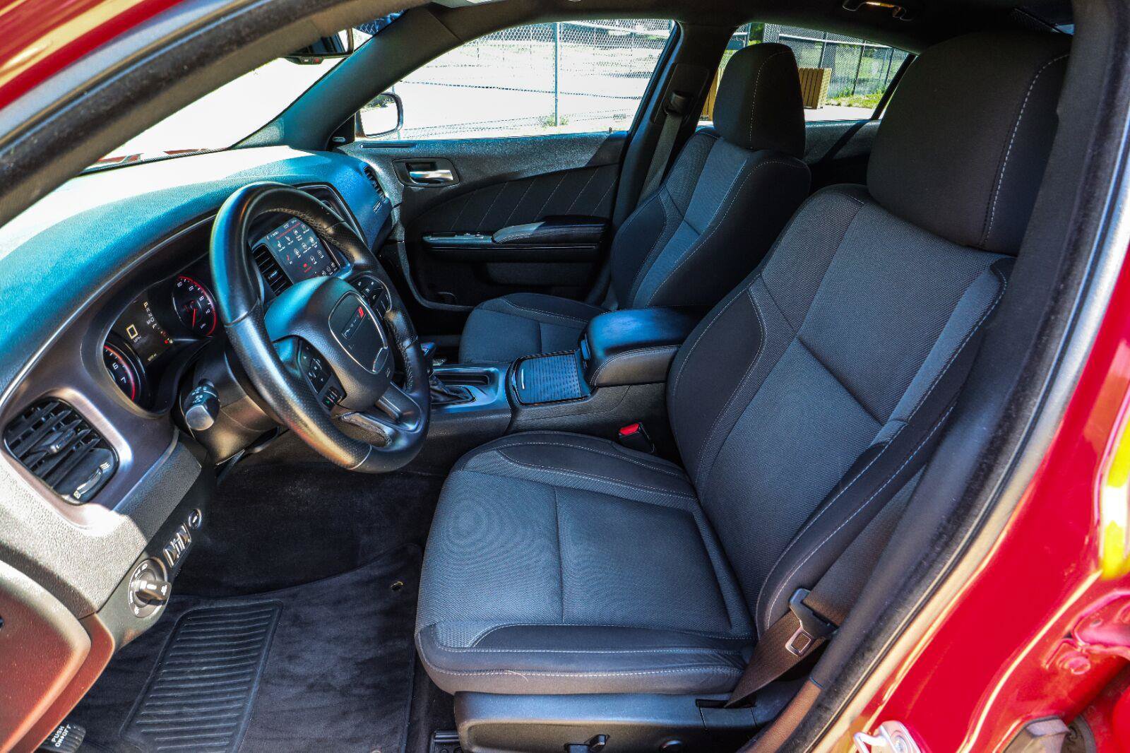 Used 2018 Dodge Charger SXT Plus w/ Blacktop Package RWD image 30