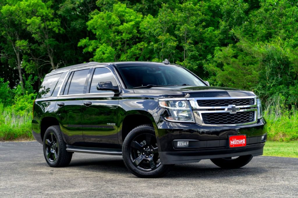 Used 2018 Chevrolet Tahoe LT w/ Luxury Package RWD image 2