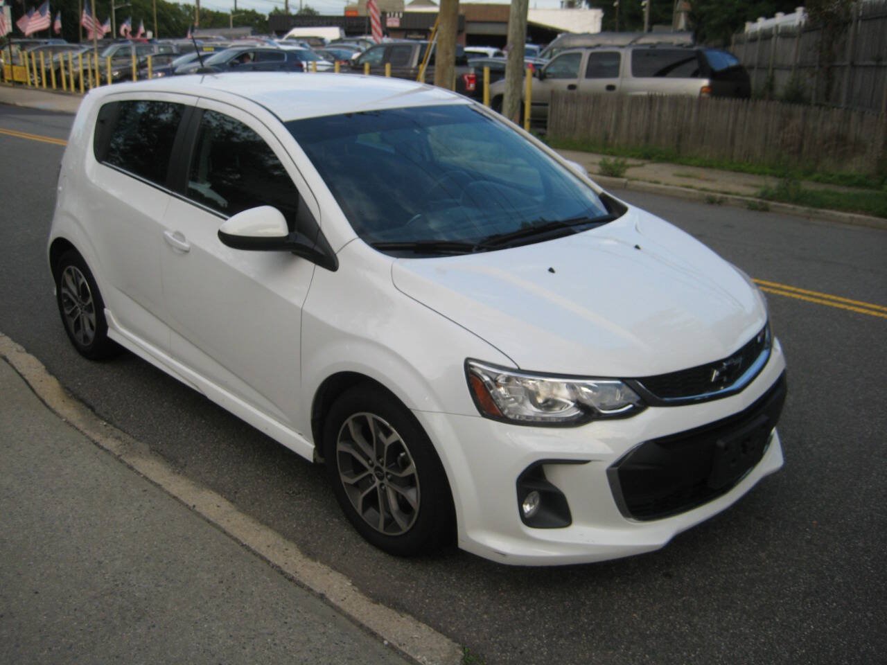 Used 2019 Chevrolet Sonic LT FWD image 3