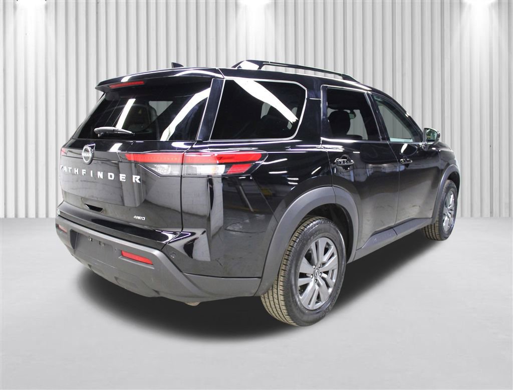 Used 2025 Nissan Pathfinder SV AWD/4WD image 3