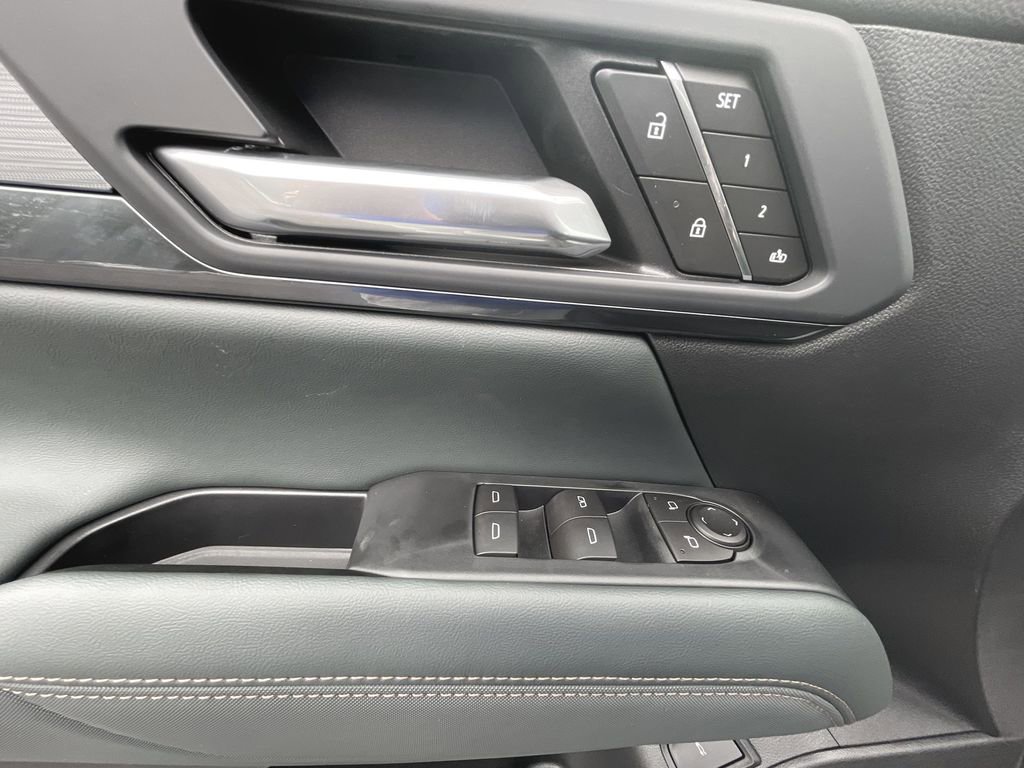 New 2026 GMC Terrain AT4 w/ Convenience Package III image 31