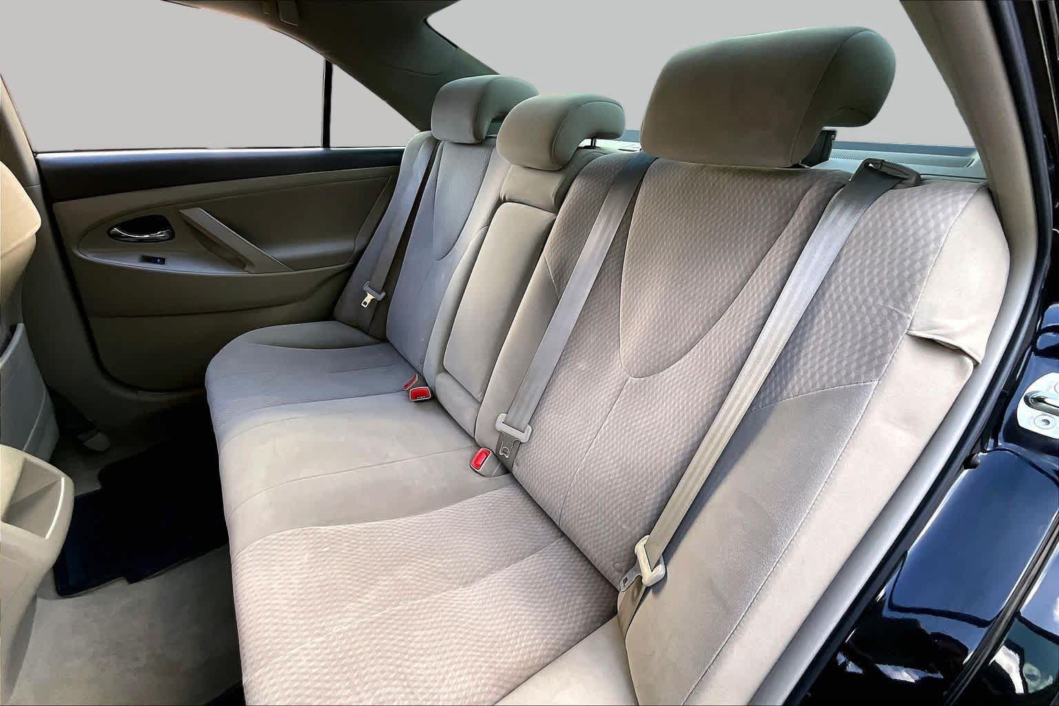 Used 2011 Toyota Camry LE w/ LE Extra-Value Pkg FWD image 19