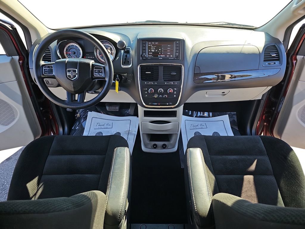 Used 2020 Dodge Grand Caravan SE w/ UConnect Hands-Free Group image 11
