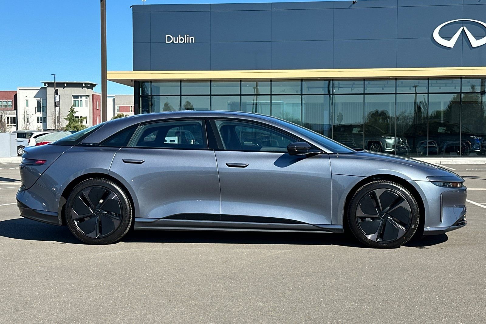 Used 2024 Lucid Air Touring image 3