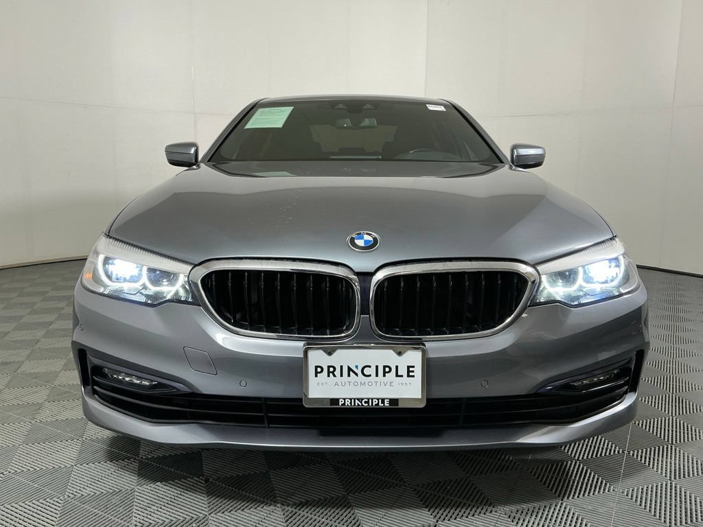Used 2018 BMW 530e w/ Premium Package 2 RWD image 2