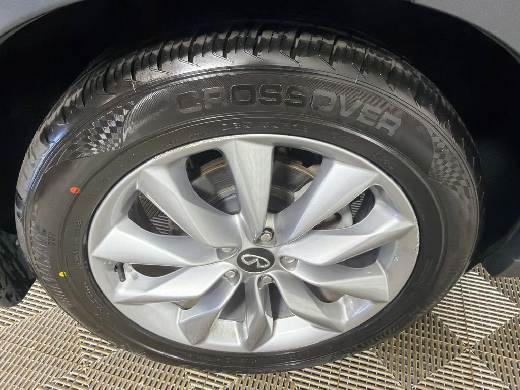 Used 2021 INFINITI QX50 Essential image 19