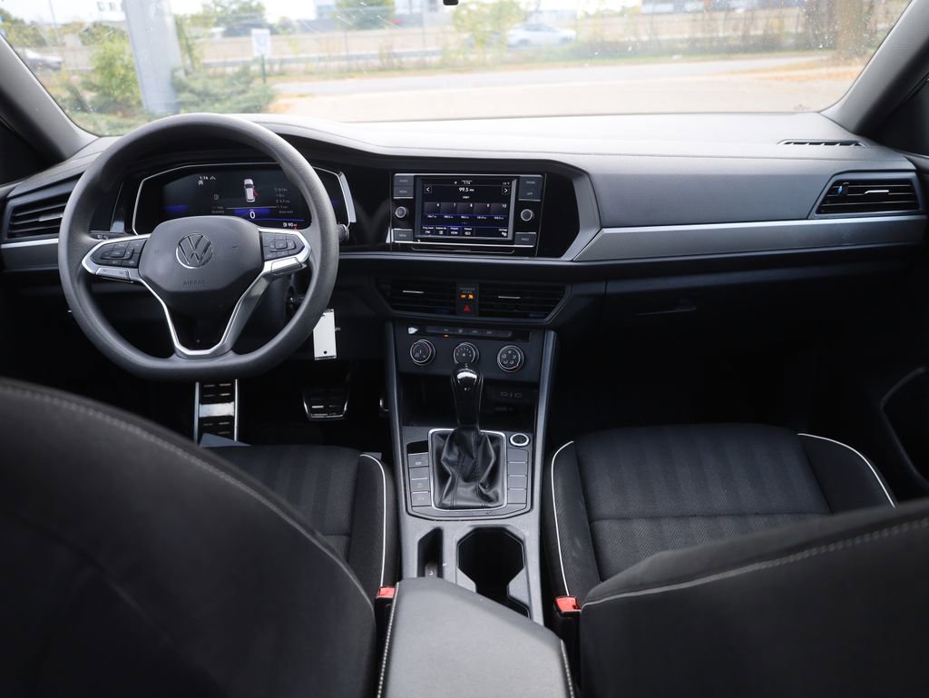 Used 2023 Volkswagen Jetta Sport image 22