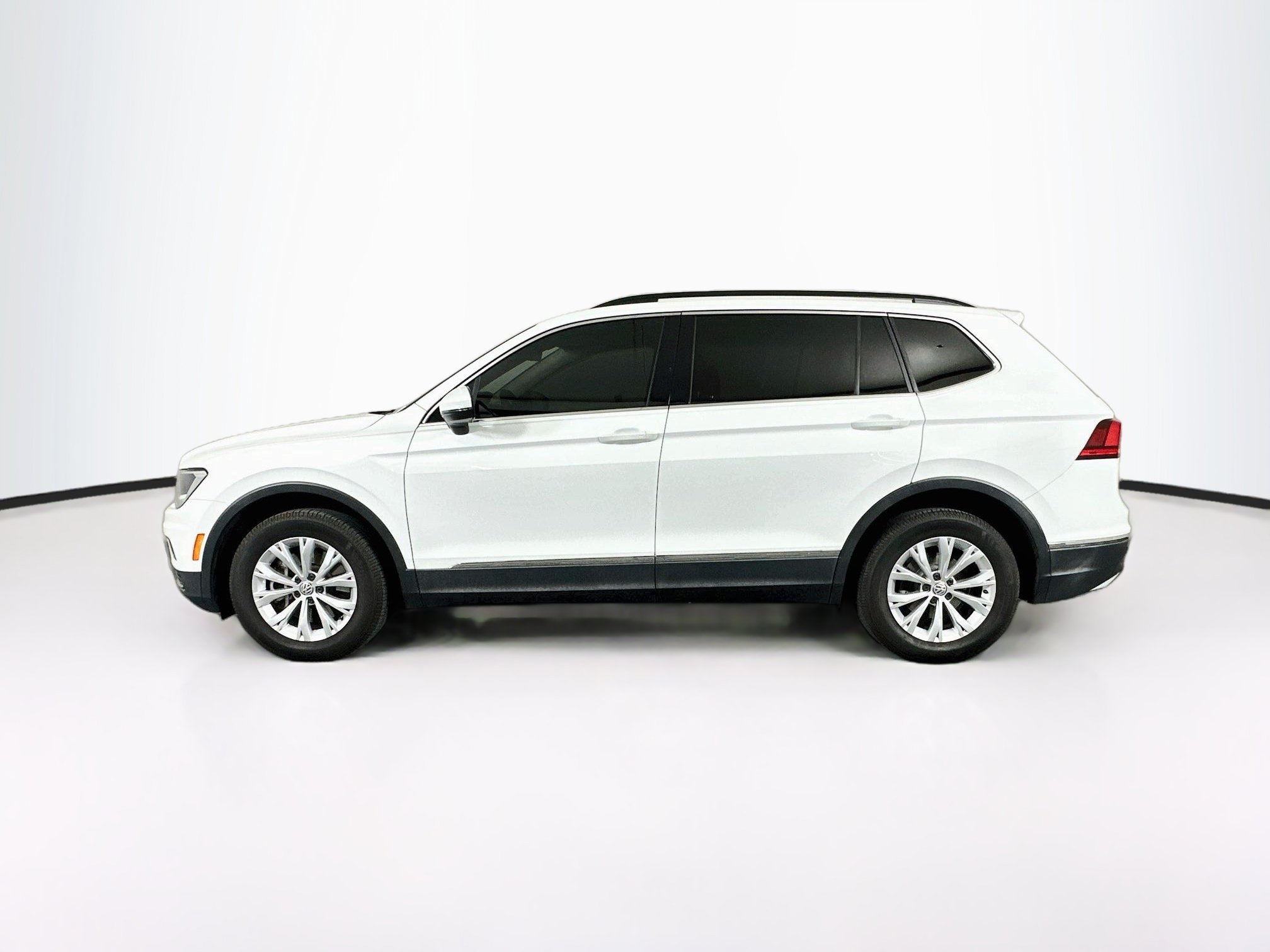 Used 2018 Volkswagen Tiguan SE FWD image 4