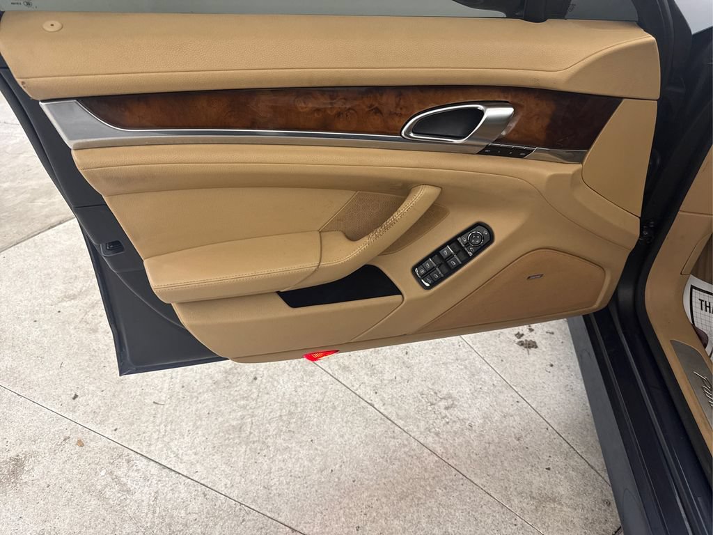 Used 2012 Porsche Panamera 4 image 27