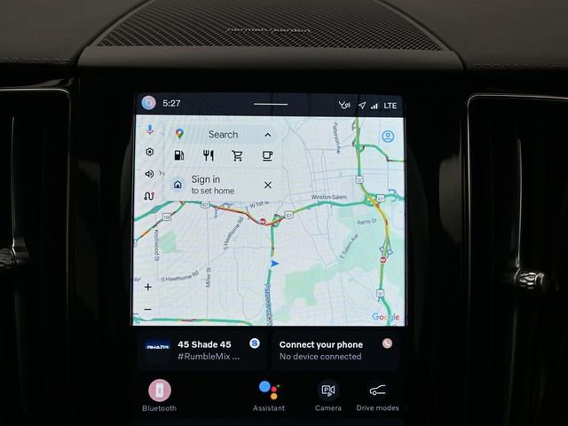 Used 2024 Volvo XC60 B5 Ultimate w/ Climate Package image 15