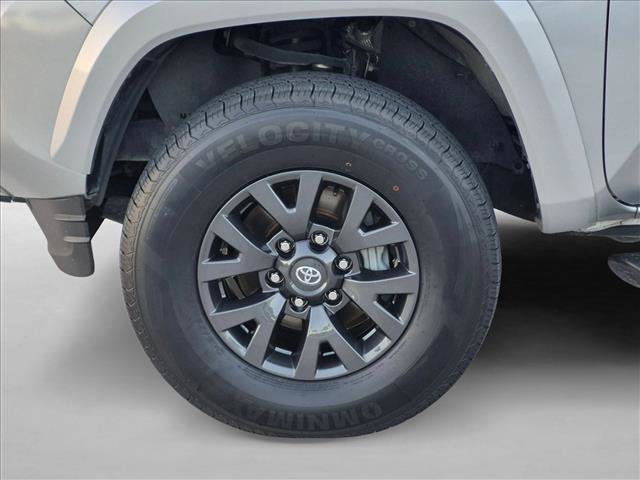 Certified 2023 Toyota Tacoma SR5 w/ Technology Package AWD/4WD image 21
