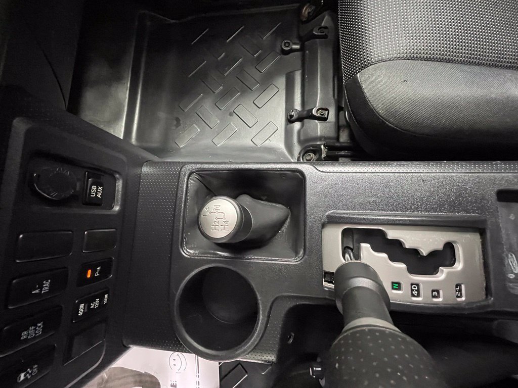 Used 2014 Toyota FJ Cruiser 4WD w/ Upgrade Package image 16
