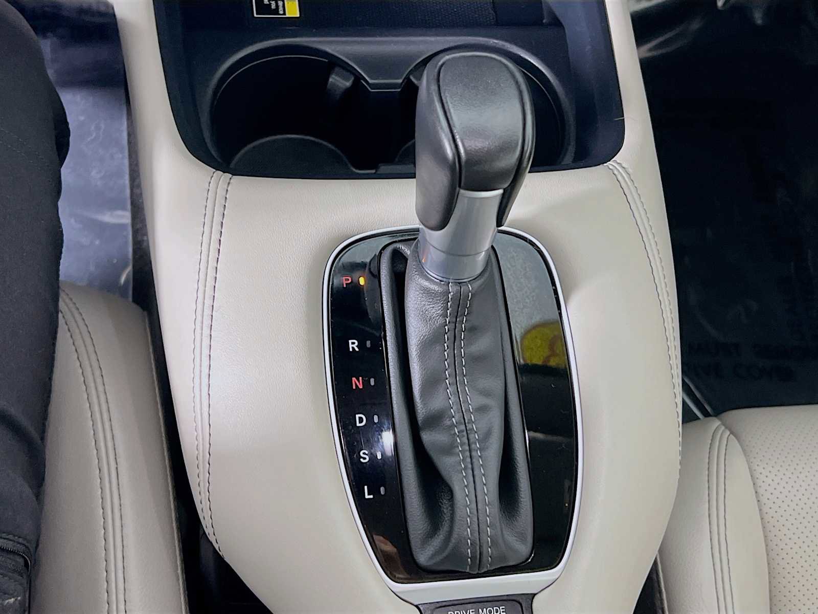 Used 2023 Honda HR-V EX-L image 16