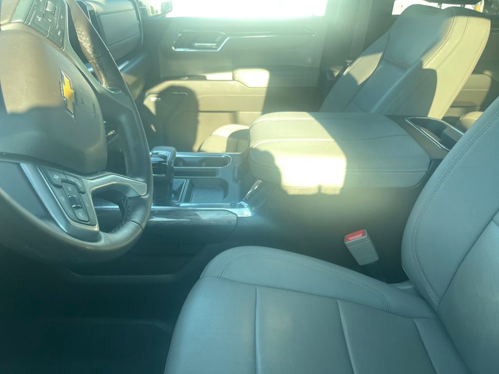 Used 2024 Chevrolet Silverado 1500 LTZ w/ LTZ Premium Package image 9
