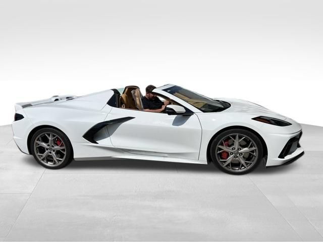 Used 2022 Chevrolet Corvette Stingray Premium Conv w/ Z51 Performance Package RWD image 8