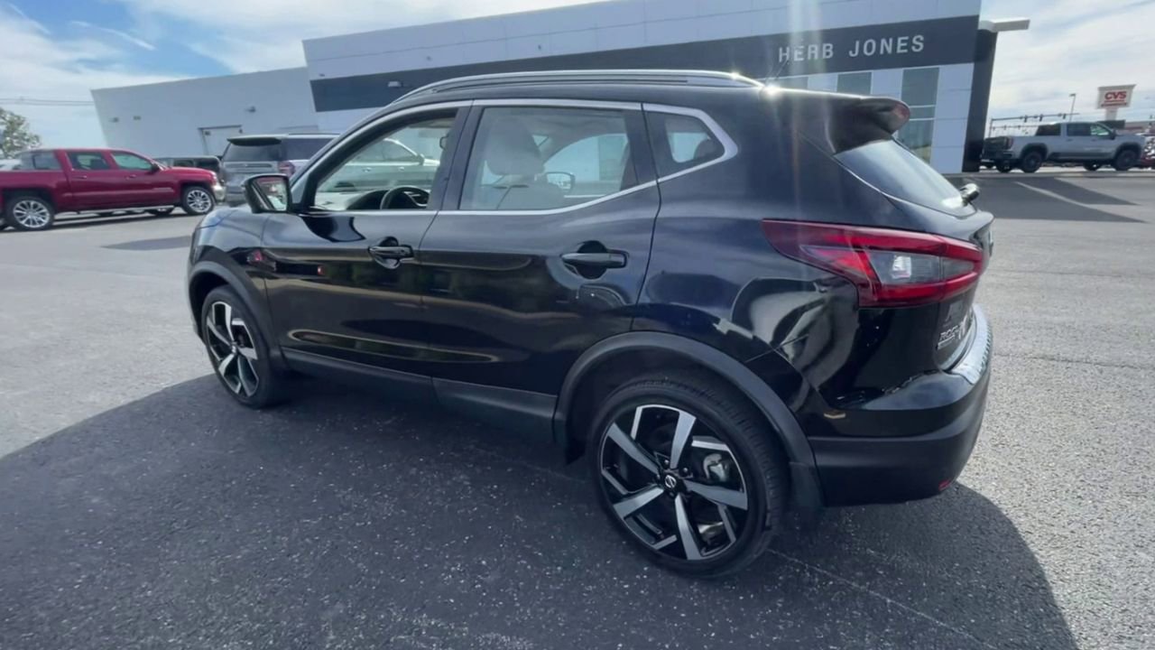 Used 2022 Nissan Rogue Sport SL AWD/4WD image 3