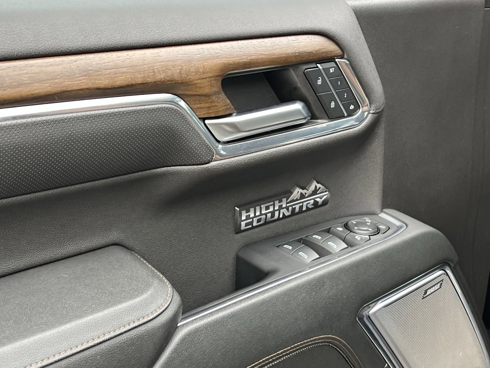 Used 2024 Chevrolet Silverado 1500 High Country image 14