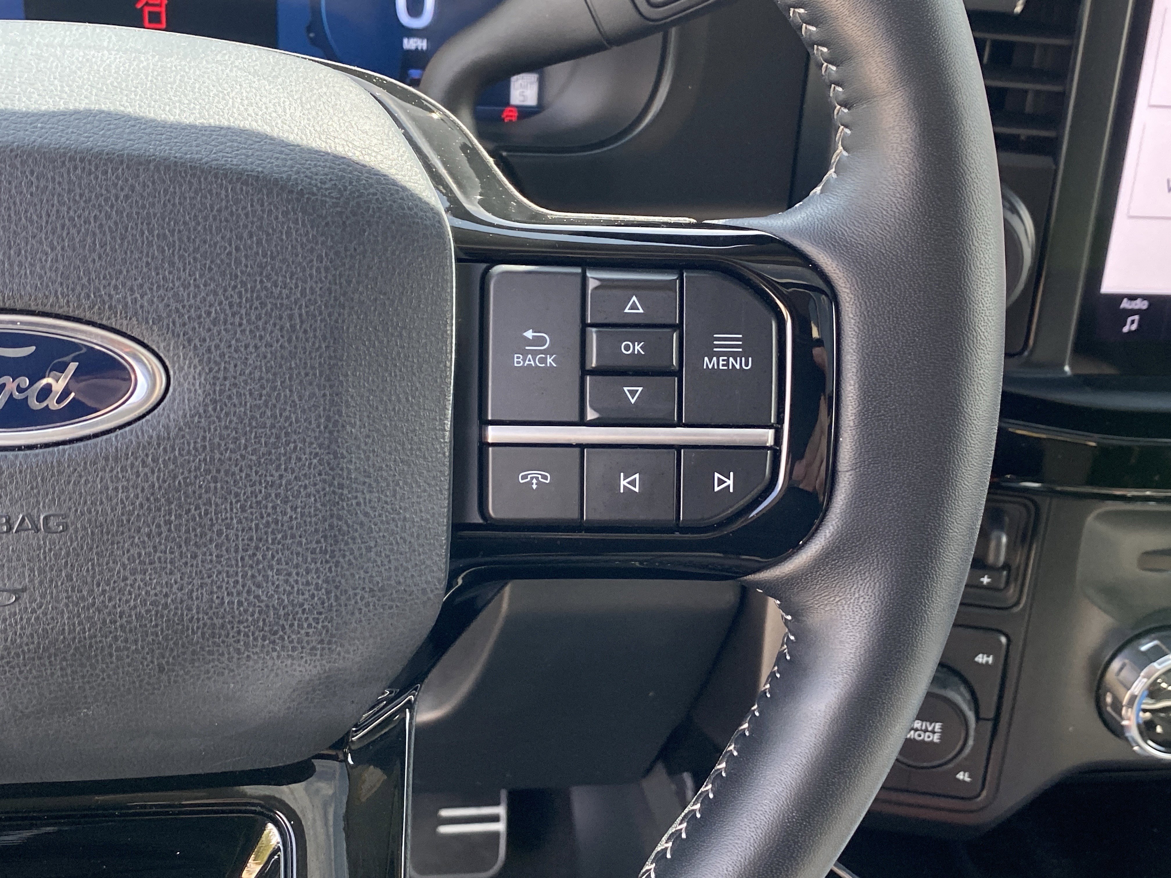 Used 2024 Ford F250 Lariat w/ Lariat Ultimate Package AWD/4WD image 63