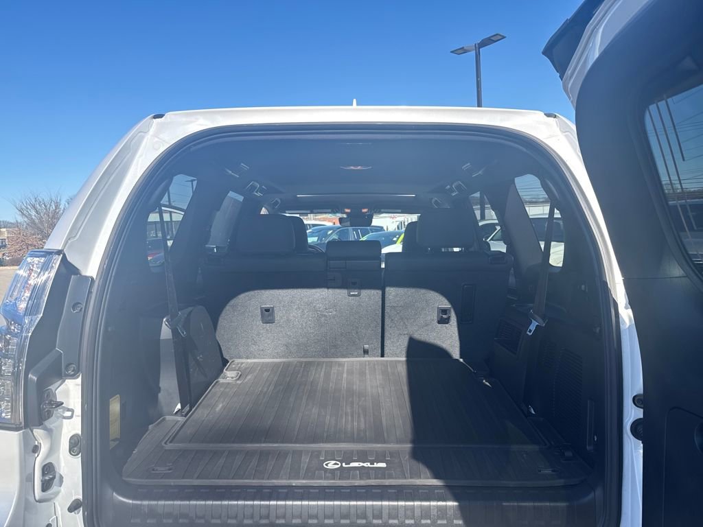 Used 2023 Lexus GX 460 Premium w/ Premium Package image 25